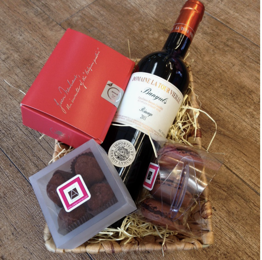 Gift basket for food and wine at Atelier Monnier french bakery miami