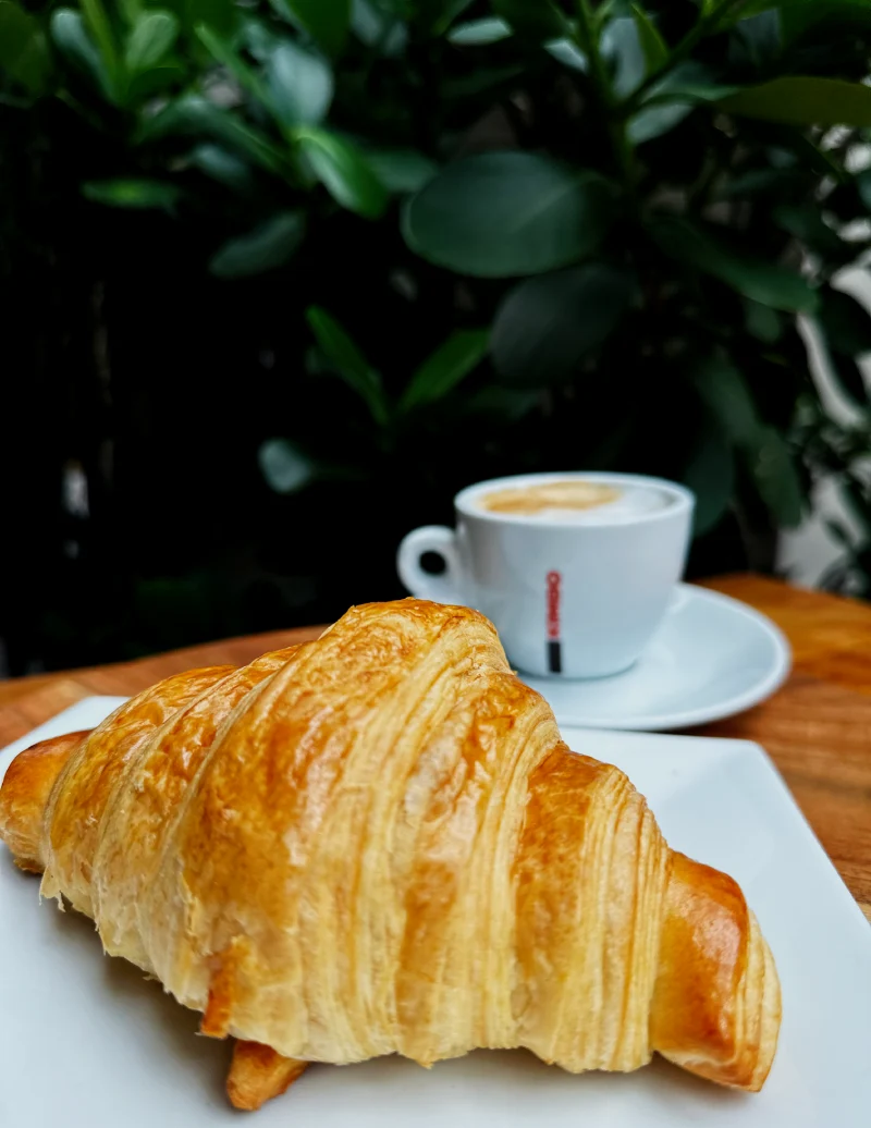 beverages in miami: french croissant and coffee of atelier monnier